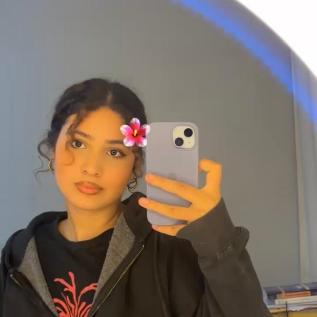 Babysitter in Angers: Lyna