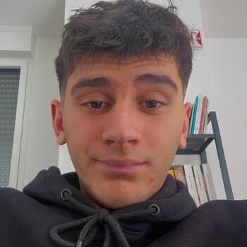 Babysitter Bayonne: Ryan