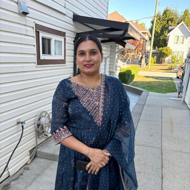Babysitter in Surrey: Tarjeet kaur