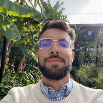 Babysitter in Sydney: Younas