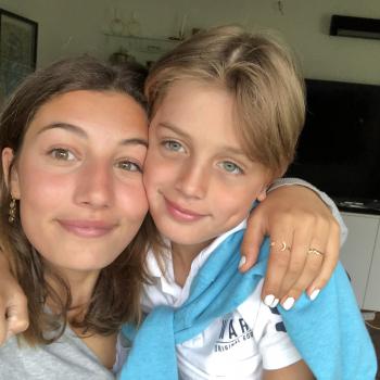 Barnvakter i Bro: Thea