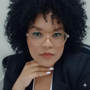 Babá Londrina: Camila