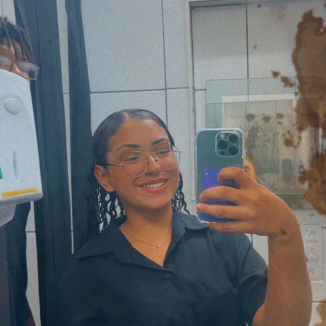 Babá em Cubatão: Julia