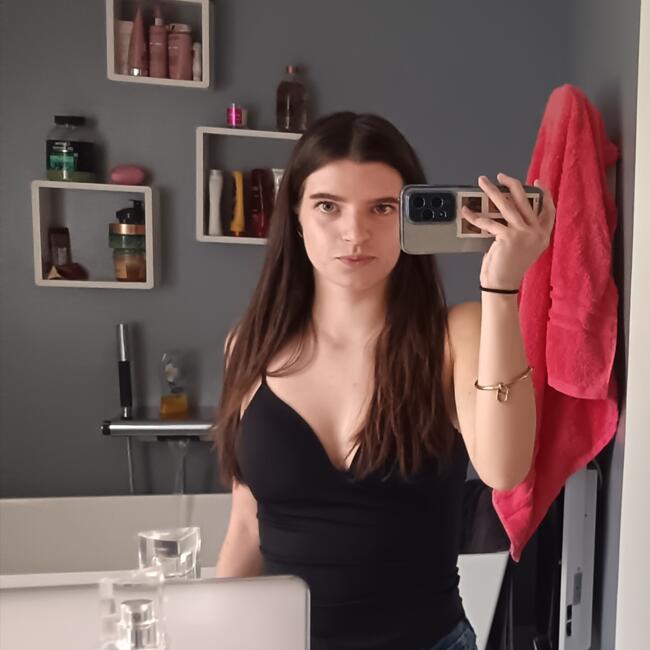 Babysitter in Saint-Pryvé-Saint-Mesmin: Ilona