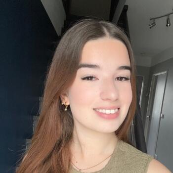 Babysitter in Montigny-sur-Loing: Elsa