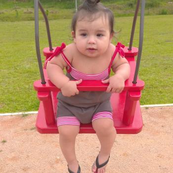 Emprego de babá em Porto Alegre: emprego de babá Dayan