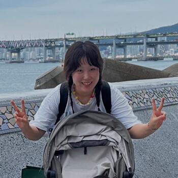 Babysitter in Paris: Jooey