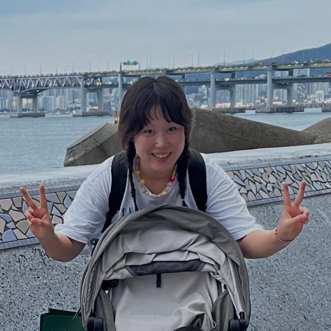 Babysitter in Paris: Jooey