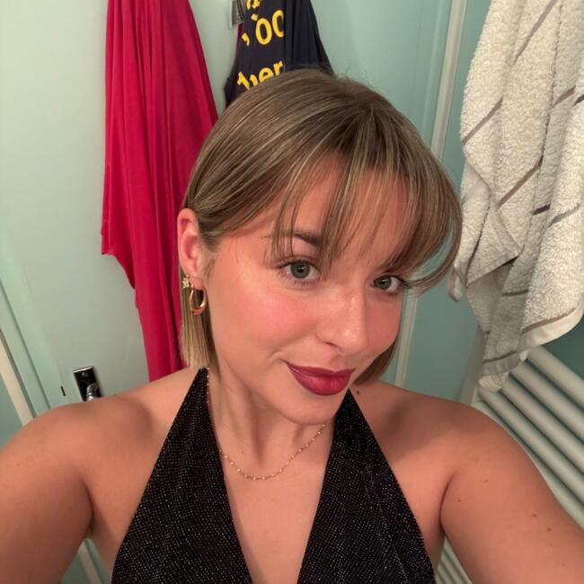 Babysitter in Les Richardets: Anais