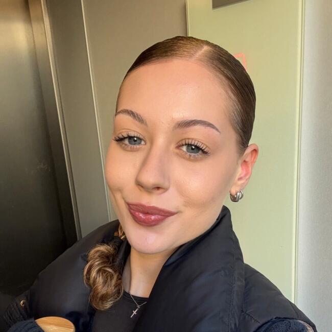 Babysitter in Prague: Karolina