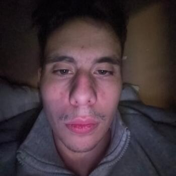 Babysitting job in Bari: babysitting job Luca