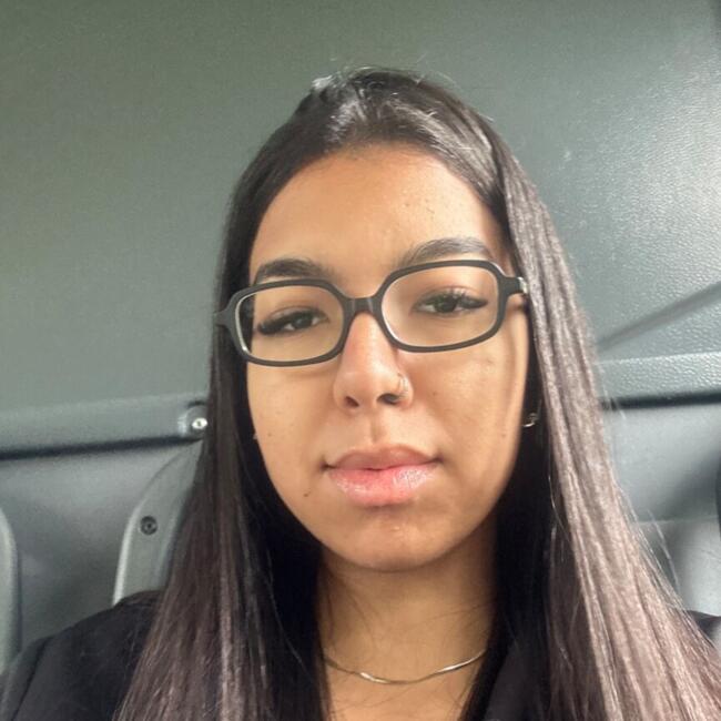 Babá em Maringá: Yasmin