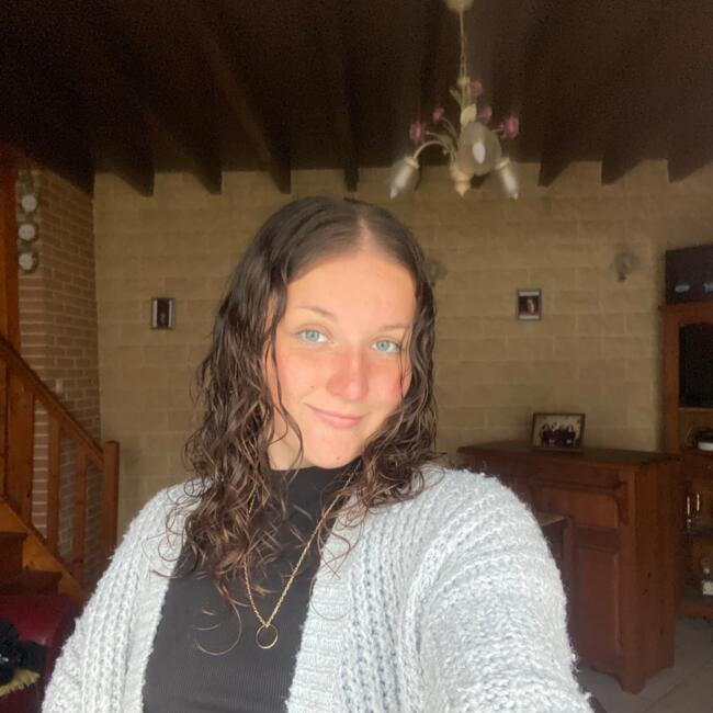 Babysitter in Ham-en-Artois: Marie