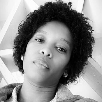 Babysitter em Rio de Mouro: Celestina