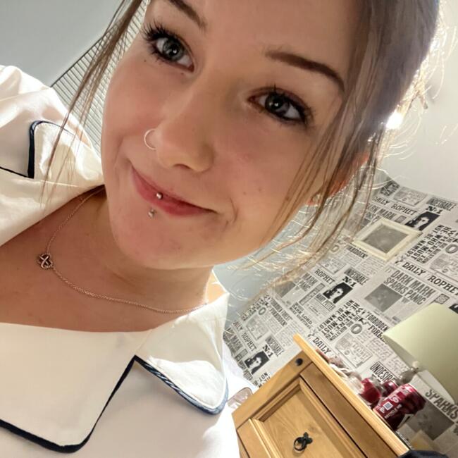 Babysitter in Stoke-on-Trent: Sasha