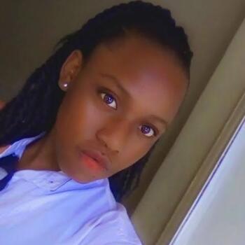 Babysitter in Johannesburg: Monica