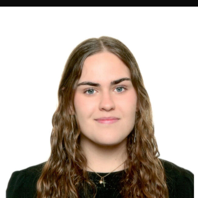 Babysitter in Segovia: Maria