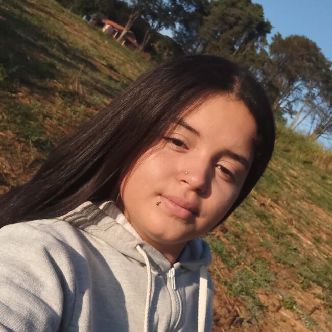 Babysitter in Bragança Paulista: Aryadna