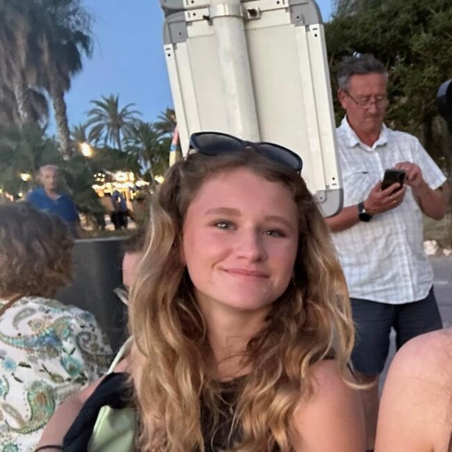 Babysitter in Fontenay-aux-Roses: Maelys