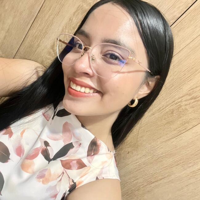 Babysitter in Piura: Julia