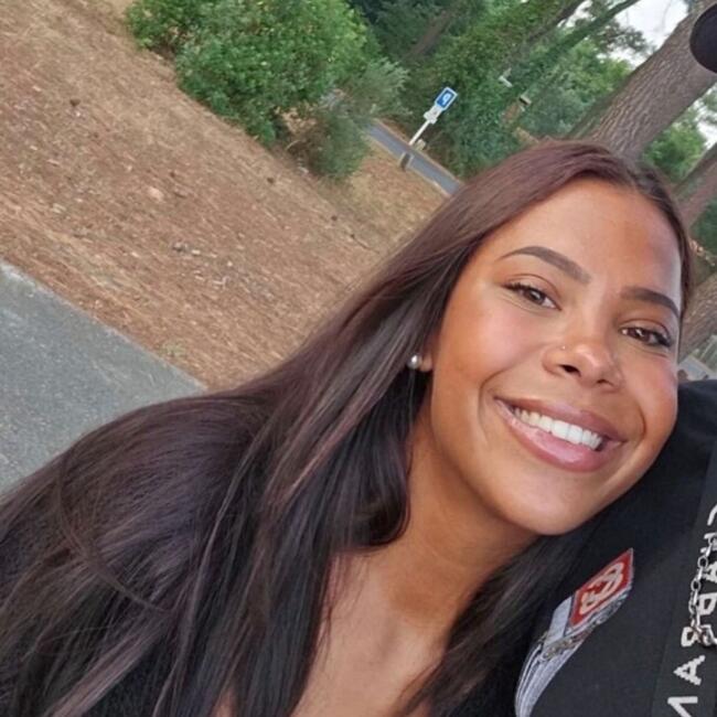 Babysitter in Anglet: Rose