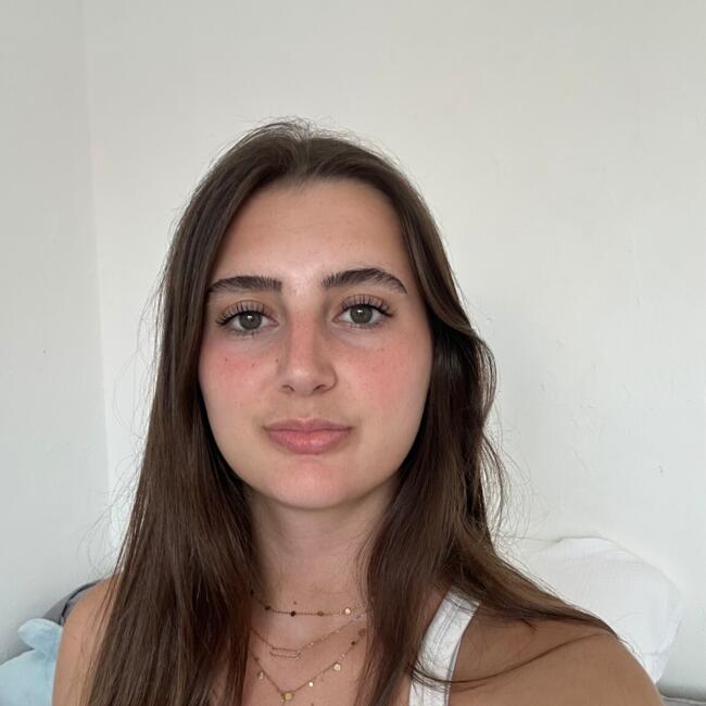 Babysitter in Saint-Laurent-du-Var: Anaïs