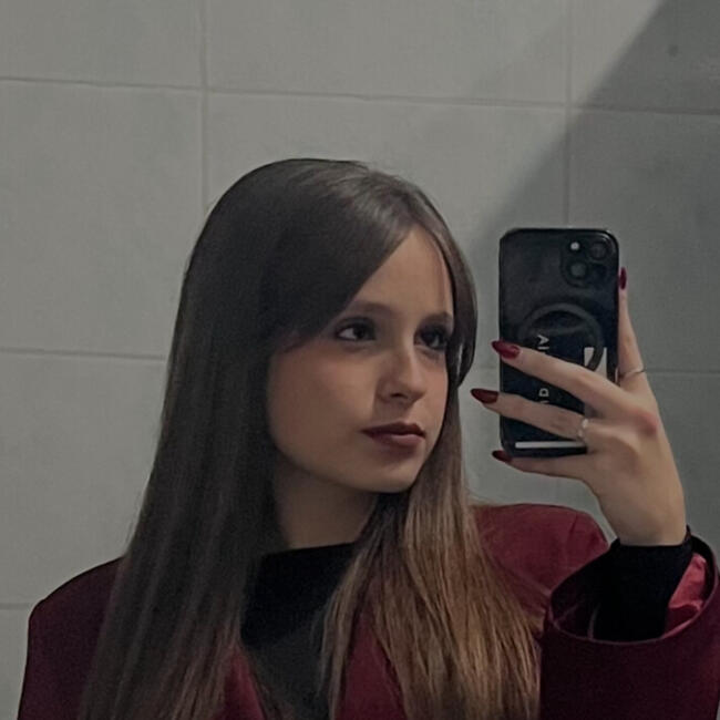 Babysitter in Crispano: Ilaria