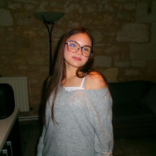 Babysitter in Libourne: Lou