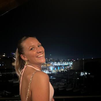 Babysitter in Marseille: Charlotte