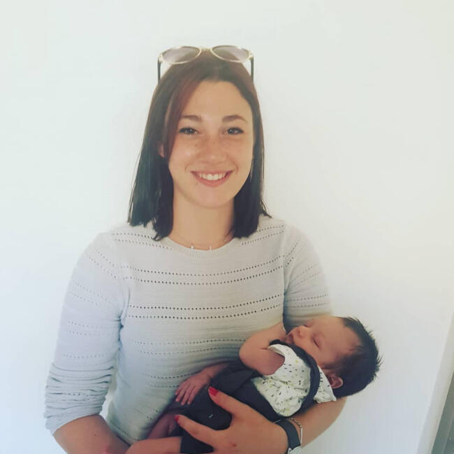 Babysitter in Saint-Symphorien-sur-Coise: Luna
