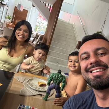 Babysitting job in Uberlândia: Vinicios