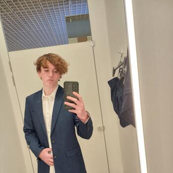 Babysitter in Whangaparaoa: Tylor