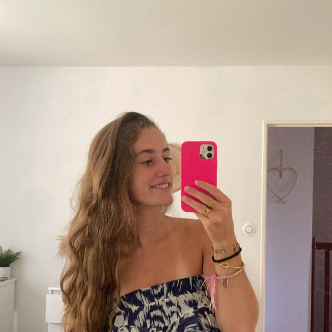 Babysitter in Martignas-sur-Jalle: Zoé