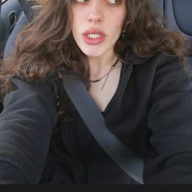 Babysitter in Nimis: Zoe