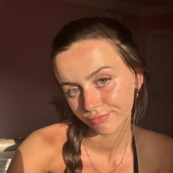 Babysitter in Dublin: Emily