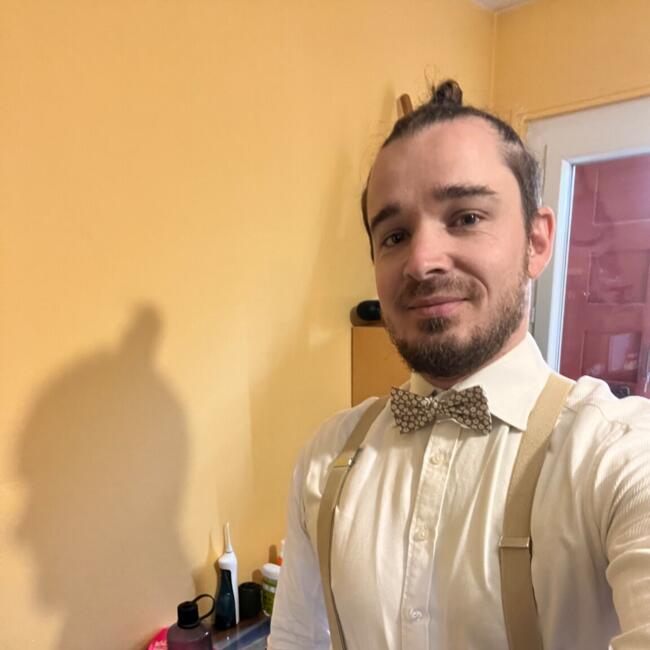 Babysitting job in Woluwe-Saint-Lambert: Pierre-Yves