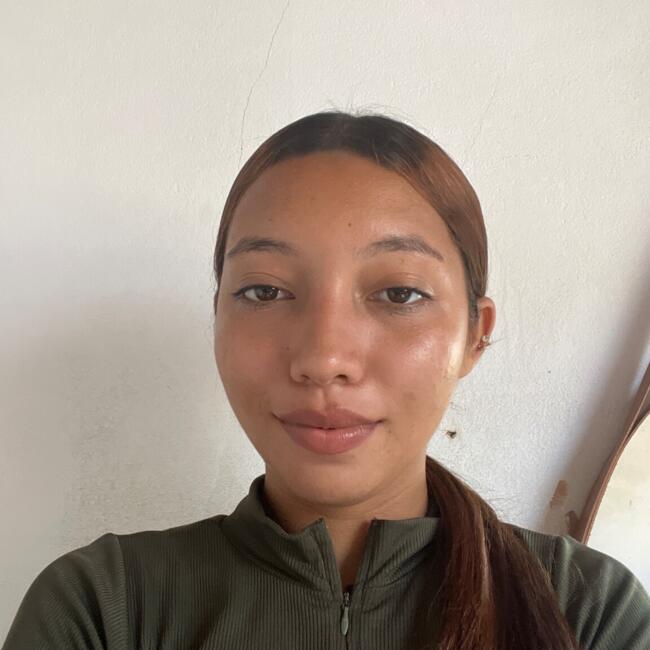 Babysitter in Santarém: Lara
