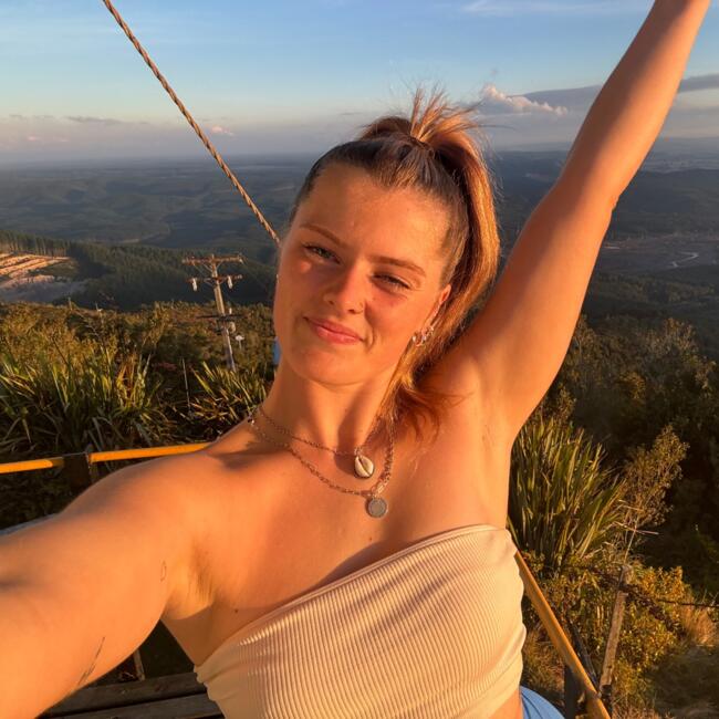 Babysitter in Queenstown: Ruby