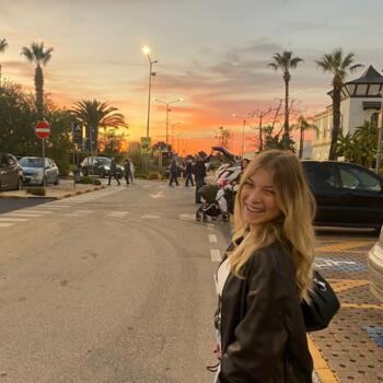 Babysitter a Napoli: Valeria