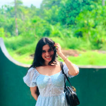 Babysitter a Milano: Sandeepa