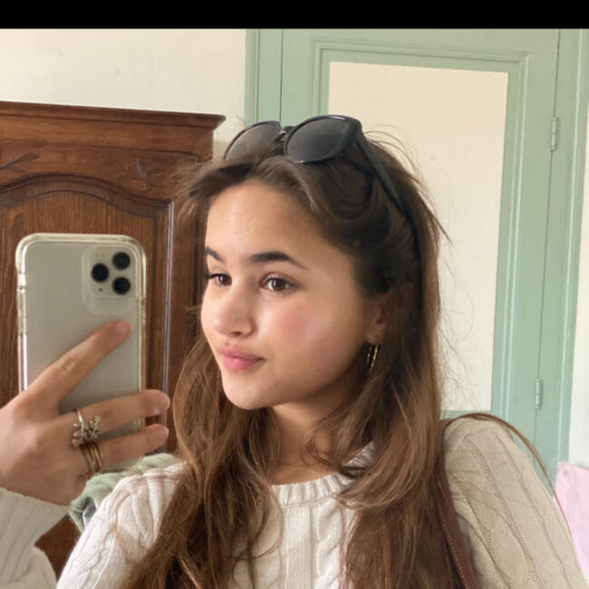 Babysitter in Bihorel: Lucie