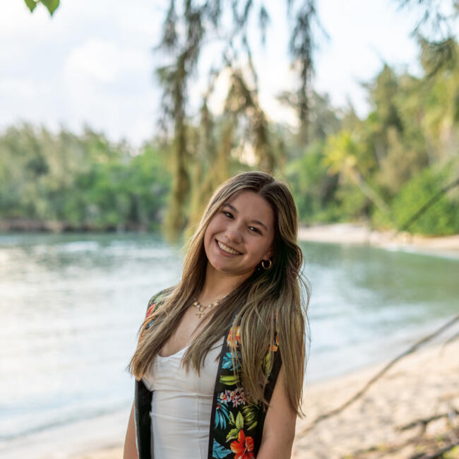 Babysitter in San Jose: Karina