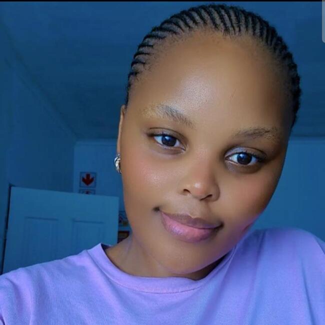 Babysitter in Salt Rock: Ongeziwe Amahle
