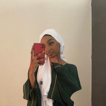 Babysitter in Woluwe-Saint-Lambert/Sint-Lambrechts-Woluwe: Nadia