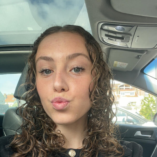 Babysitter in Hondschoote: Marion