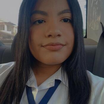 Babysitter in Pocrí: Allison