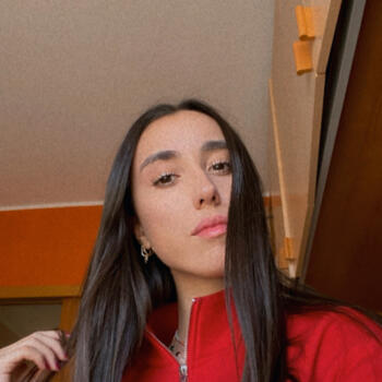 Babysitter a Acerra: Flavia