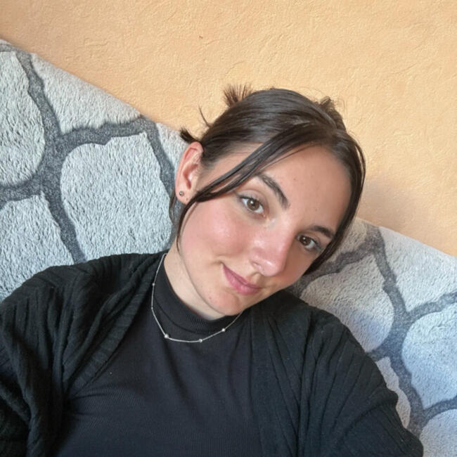 Babysitter in Villeurbanne: Luna