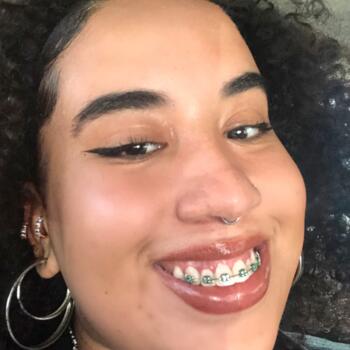 Babá em Salvador: Alana