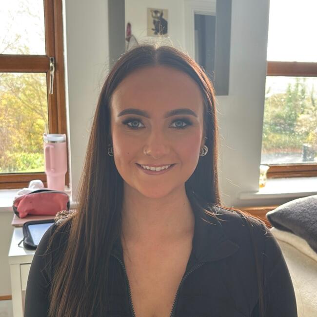 Babysitter in Kilcolgan: Holly